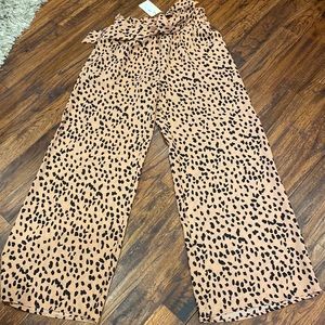 Pants with elastic waistband